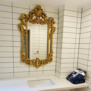 Kawaii Room Decor Luxury Wall Mirror for Living Room - Aesthetic Cosmetic Mirror for Bathroom Wall - Decorative Spiegel